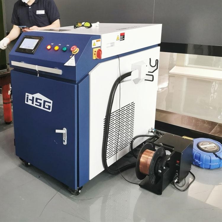 3、山東省做激光器塑料焊接機器設(shè)備生產(chǎn)廠家有什么？